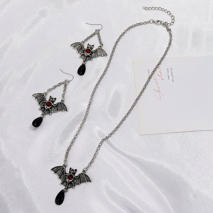 Gothic Black Spider Web Halloween Necklace